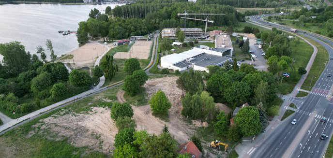Artykuł: Betonowe brzegi Ukielu. Nad olsztyńskim jeziorem turystyczne apartamentowce wyrastają jak ''grzyby po deszczu''