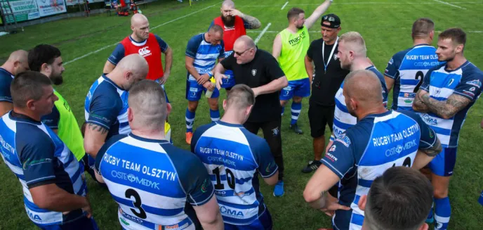 Rugby. Budowlani lepsi po twardej walce „o każdy centymetr boiska”