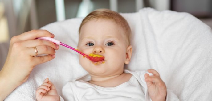 Rozszerzanie diety niemowlaka. Poradnik, jak krok po kroku zadbać o niezbędne wartości odżywcze