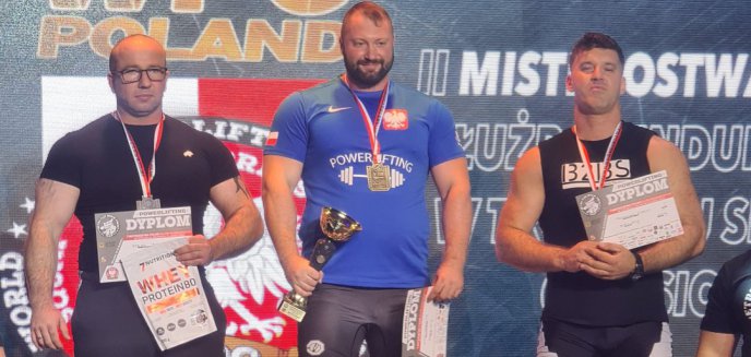 Gołdapski kryminalny wyciska 215 kg na klatę. Na mistrzostwach Polski nie miał sobie równych