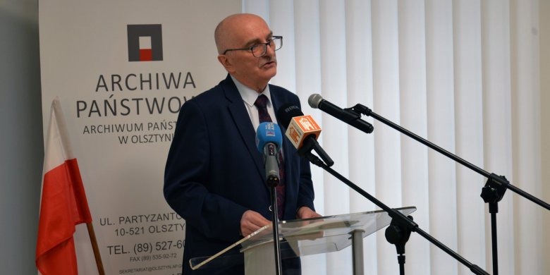 Artykuł: ''Patriotyzm to odpowiedzialność'' mówi prof. Norbert Kasparek, dyrektor Archiwum Państwowego w Olsztynie