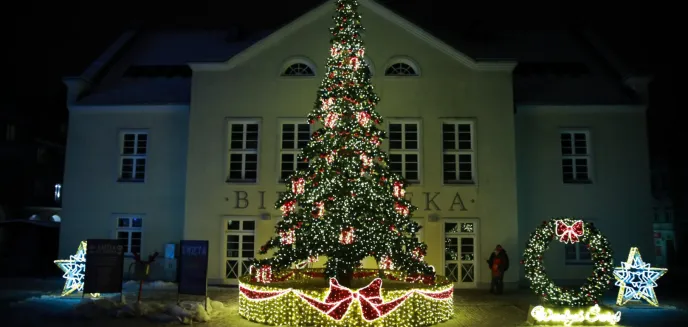 Świąteczny Olsztyn. Iluminacje ozdobiły stolicę regionu [ZDJĘCIA]