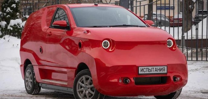 Rosjanie zaprezentowali prototyp elektrycznego samochodu. ''Jest piękny, its bjutyful''