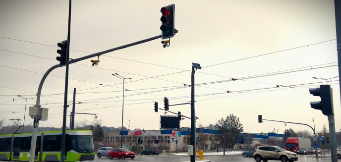 Bat na jeżdżących na czerwonym świetle. W Olsztynie działa skrzyżowanie „500 minus”
