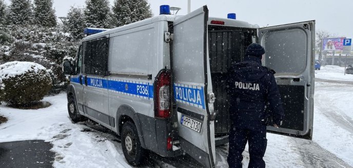 W jednym z olsztyńskich lokali policja wyrwała 27-latka z objęć Morfeusza