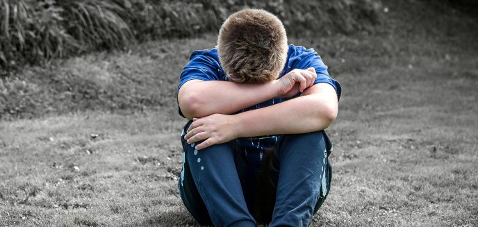 Artykuł: Ponad dwa tysiące prób samobójczych młodych w 2023 roku. ''Te dane pokazują, ile mamy do zrobienia''