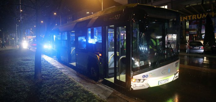 Artykuł: Osiedle Jaroty. 13-latka pod kołami autobusu miejskiego [ZDJĘCIA]