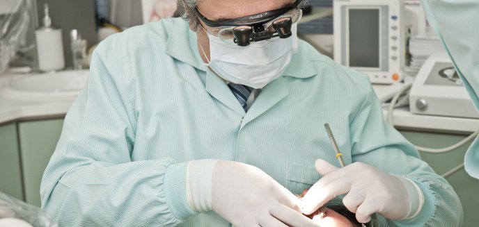 Artykuł: Uśmiech na kredyt. "Pacjenci są zdeterminowani, żeby leczyć zęby, nawet kosztem zadłużenia"