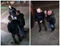 Policja poszukuje mężczyzn widocznych na zdjęciach. Mają mieć związek z aktem wandalizmu na olsztyńskiej starówce