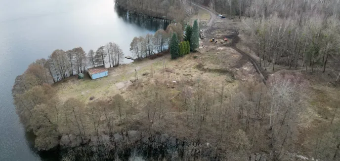 To będą najbardziej luksusowe apartamenty w Olsztynie. Trwa wielka wycinka drzew tuż przy plaży naturystów [ZDJĘCIA]