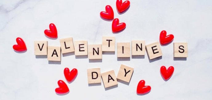 Artykuł: Walentynki. Sympatyczny dzień czy kicz spod znaku pluszowego serduszka?