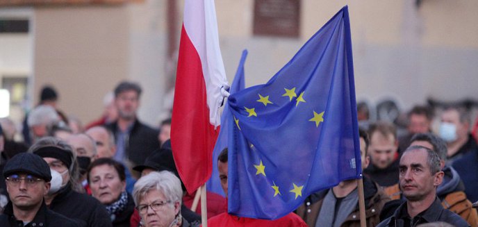 Trzy pikniki z okazji 20 rocznicy wstąpienia Polski do UE. 