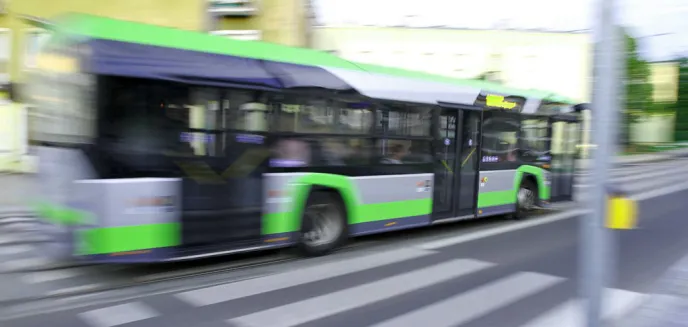 Projekt uchwały ws. darmowych przejazdów. Ile miasto będzie kosztować ulga dla uczniów szkół średnich?