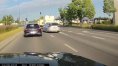 W Internecie pojawiło się nagranie z ul. Towarowej w Olsztynie, dokumentujące niebezpieczne zachowanie kierowcy volkswagena