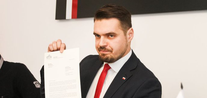 Artykuł: Nie dostał się do Sejmu, ale nie grozi mu bezrobocie. Dyrektorska posada Michała Wypija