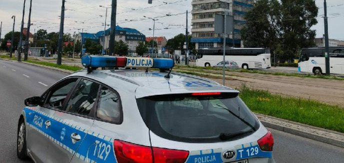 Akcja służb w McDonald’s przy Dworcu Głównym. Zamknięty obszar w promieniu kilkuset metrów [AKTUALIZACJA]