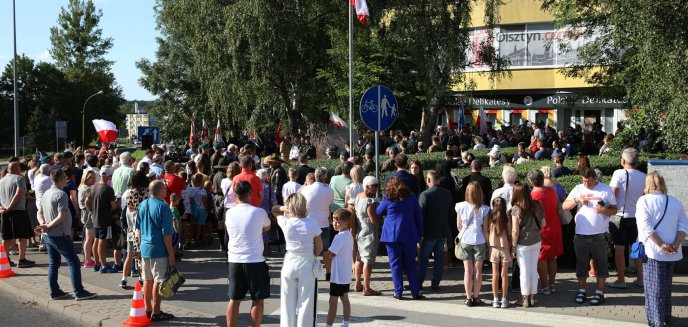 Artykuł: „Czujemy dumę i wdzięczność”. Olsztyn oddał hołd Powstańcom Warszawskim [ZDJĘCIA, WIDEO]