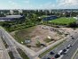 Teren, na którym ma powstać wielopoziomowy parking
