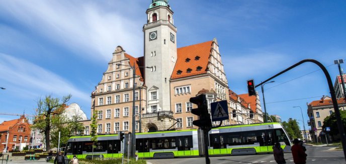 Olsztyn rozszerza darmowe przejazdy do 19 roku życia. Jest warunek [WIDEO]