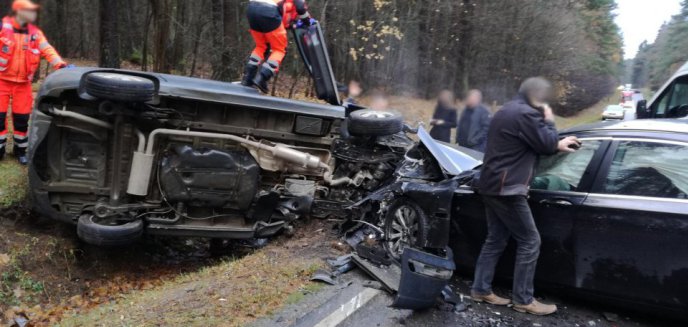 Czołówka na wylocie z Olsztyna. Dwie osoby w szpitalu