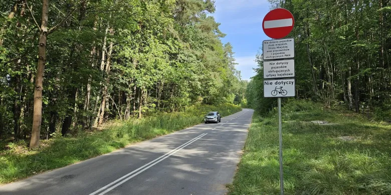 Wraca ruch na ul. Leśnej. Zakazy to są dla pana Areczka, a dla dewelopera złote dywany