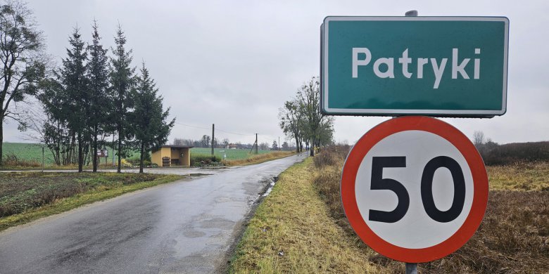 Mieszkańcy wsi Patryki przeciw budowie farmy fotowoltaicznej? „Obserwujemy niepokojącą tendencję wywierania presji na organy poprzez medialne nagonki”
