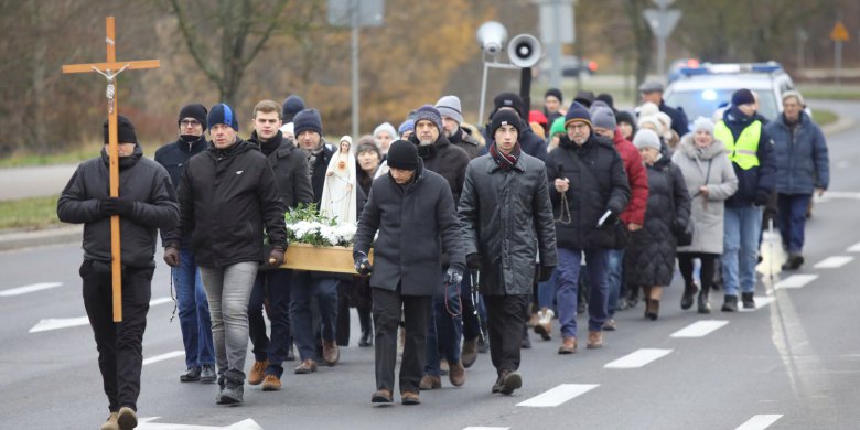 Artykuł: W święto Niepokalanego Poczęcia Najświętszej Maryi Panny przeszli ulicami Olsztyna [ZDJĘCIA, WIDEO]