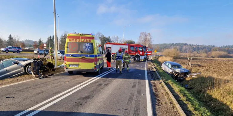 Wypadek z udziałem dzieci k. Łukty. Trzy osoby w szpitalu