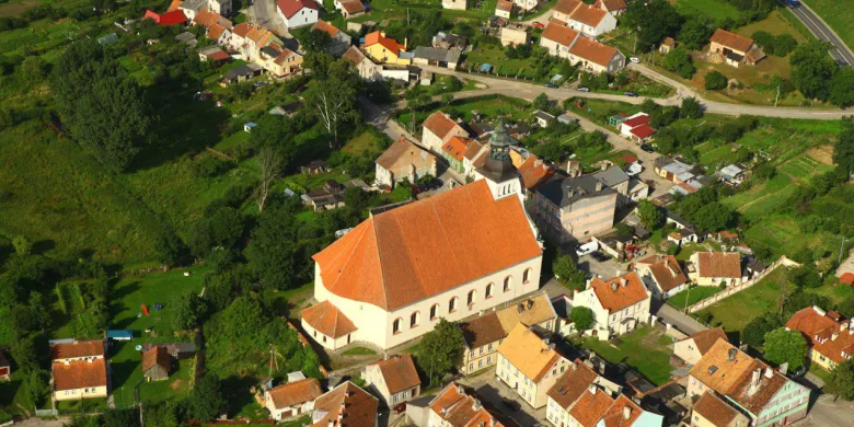 216 ha i wielki głaz. Jakie jest najmniejsze miasto Warmii i Mazur?