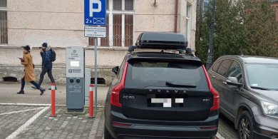 Artykuł: Olsztyn. "Spaliniarze" blokują miejsca właścicielom "elektryków"