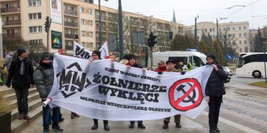 Artykuł: Marsz Pamięci Żołnierzy Wyklętych przeszedł ulicami Olsztyna [ZDJĘCIA]