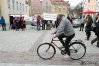 Kadr z manify, która odbyła się w 2017 roku na olsztyńskiej starówce