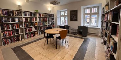 Artykuł: Wojewódzka Biblioteka Publiczna w Olsztynie zyskała nowy wystrój. Jak prezentują się wnętrza instytucji? [ZDJĘCIA]