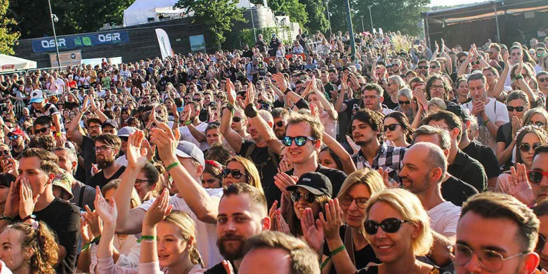 Jakie gwiazdy wystąpią podczas tegorocznej edycji Olsztyn Green Festival? Przedstawiamy listę i ceny biletów