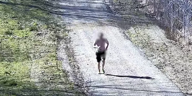 Fotografował granicę i zaczął biec. Po chwili pojawili się funkcjonariusze [WIDEO]
