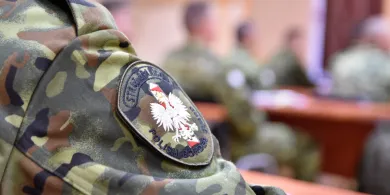 Kętrzyn. Masowe zatrucie pokarmowe wśród strażników granicznych. Wykryto salmonellę