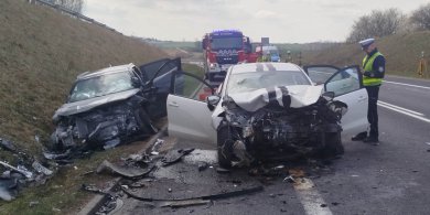 Artykuł: Poważny wypadek pod Barczewem. W akcji helikopter LPR-u