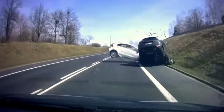 Wypadek pod Barczewem z tragicznym finałem. Wstrząsające nagranie [WIDEO]