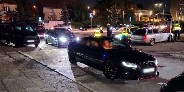 Zlot fanów motoryzacji w Olsztynie. Ujawniono ponad 100 wykroczeń [WIDEO]