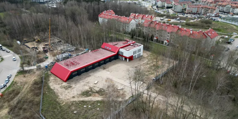 Strażacy nadal bez siedziby na Jarotach. „Środki finansowe zostały wyczerpane” [ZDJĘCIA]