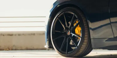 Felgi aluminiowe 20 cali – prestiż, styl i osiągi w jednym rozwiązaniu