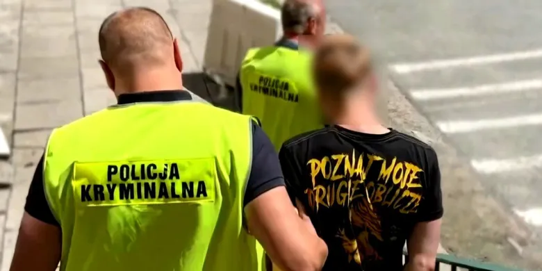 Dwóch "cwaniaczków" z Olsztyna oszukiwało w sieci metodą na tanie imadła