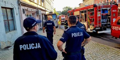 Artykuł: Lidzbark Warmiński. Pożar budki z pizzą. W środku butle z gazem