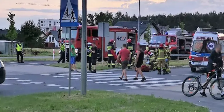 Poważne potrącenie na ul. Płoskiego. 50-latka trafiła do szpitala