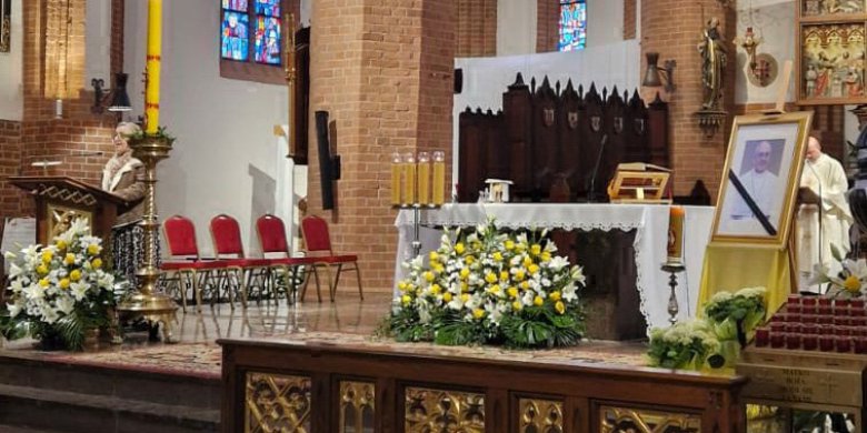 Artykuł: Region żegna papieża Franciszka. W sobotę żałoba narodowa