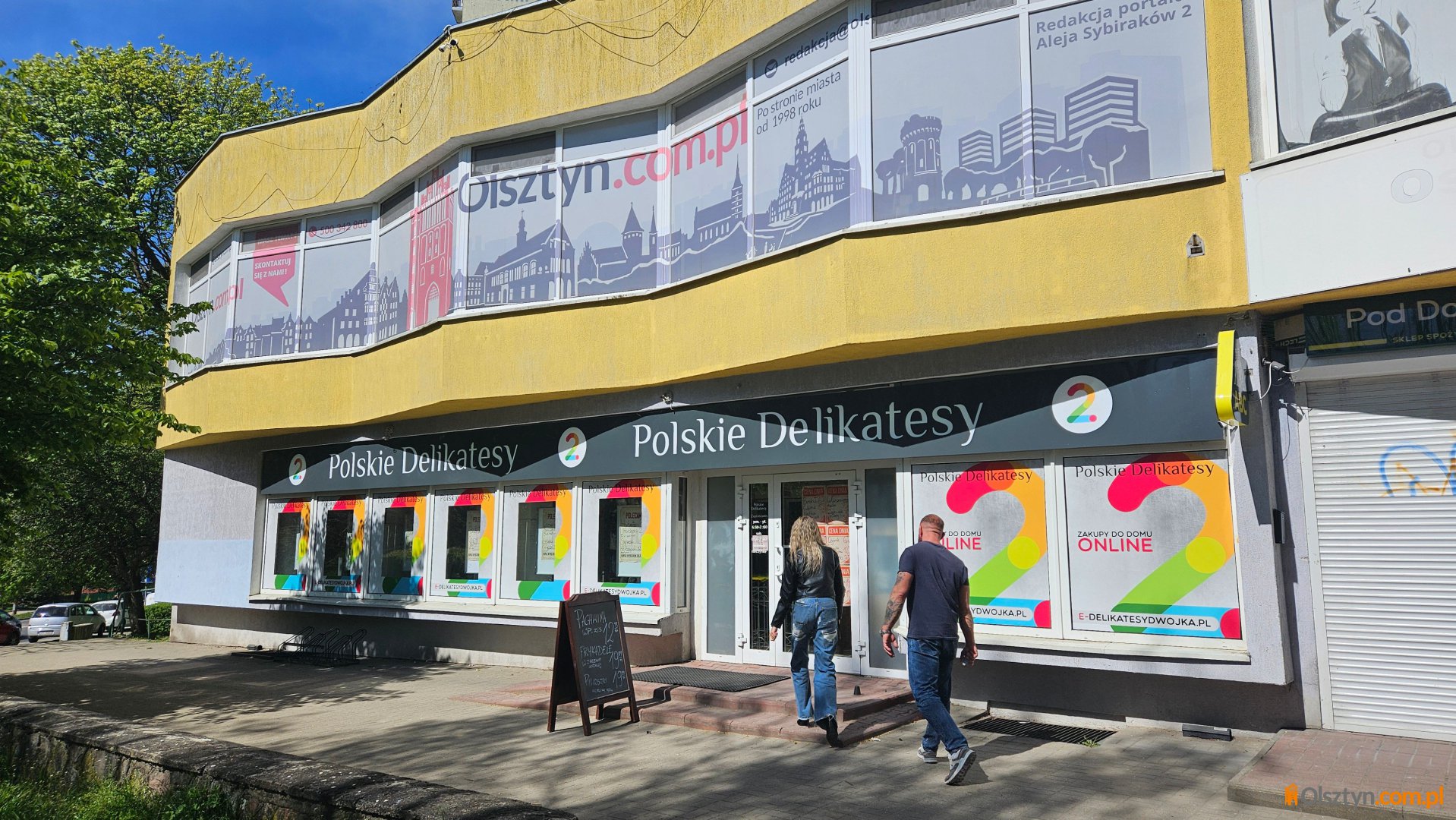 Kradzież w "Dwójce" na Zatorzu. Pakował do plecaka chleb, bułki... ale nie chciał za nie zapłacić
