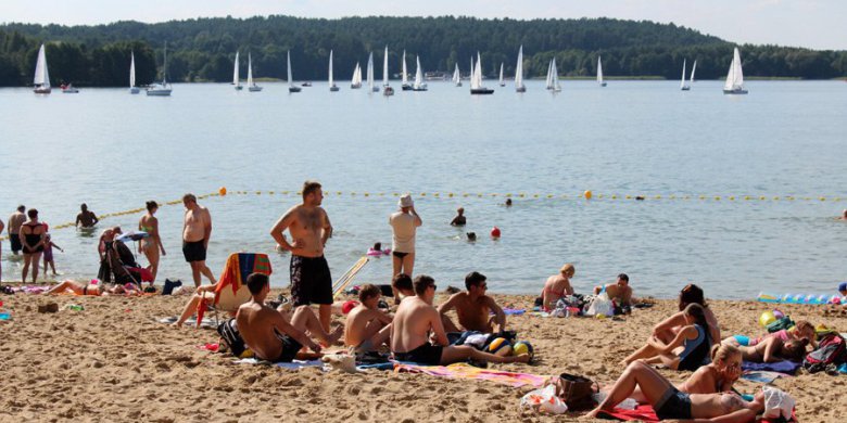 Płatne parkowanie nad jeziorem Ukiel? ZDZiT: Decyzje nie zapadły