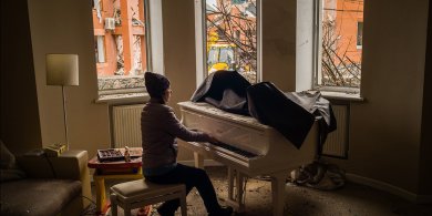 Artykuł: Laureat World Press Photo z wystawą w Olsztynie. "Widziałem zgliszcza Babilonu"
