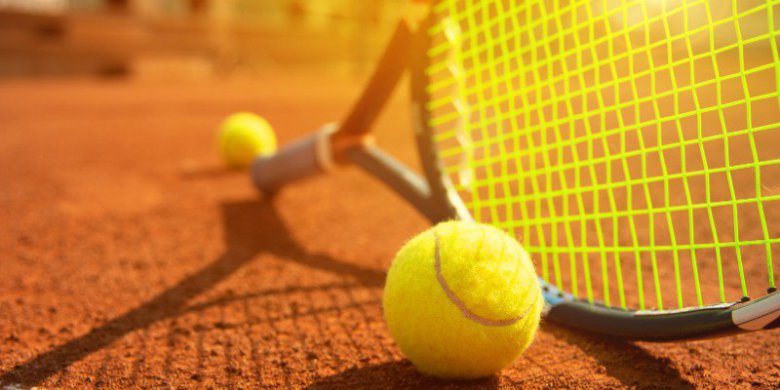 Polski tenis na światowym poziomie – co stoi za sukcesem naszych tenisistów