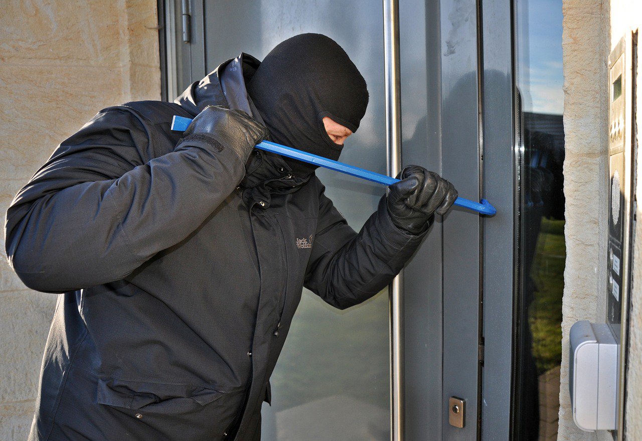 Seria włamań w Olsztynie? Jest komentarz policji